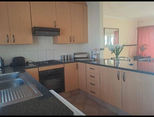 2 BEDROOM FLAT RENTED IN DALPARK EXT 1
